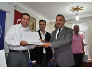 Uygulamalı Girişimcilik Eğitimini Tamamlayanlara Sertifika Verildi