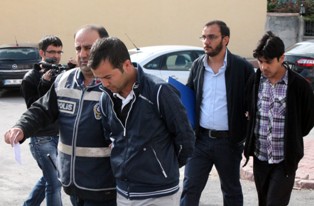 Film gibi soyguna 7 tutuklama