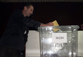 Büro-Sen’de başkan değişmedi