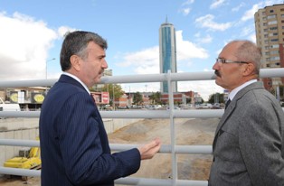 Akyürek Malas Köprülü Kavşağı’nı İnceledi