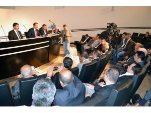 Anadolu Basına Bir Yıl Uyum Süresi Tanınacak
