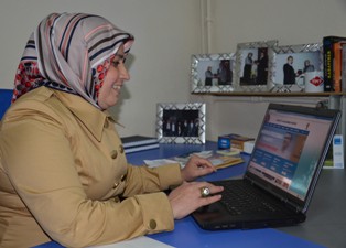 AK Parti'nin başörtülü ilk aday adayı