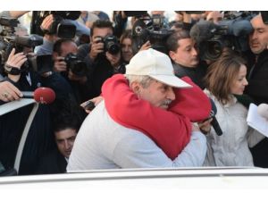 Balyoz Davası'nda Tahliye Olan Sanıklar Cezaevinden Çıkmaya Başladı