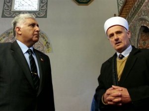 Necdet Özel: Cemaati bol olsun!