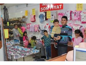 Suriyeli Çocukların Bayramlık Sevinci