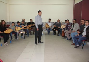 Seydişehir’de bağlama kursu açıldı