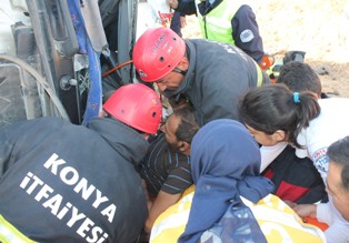 Tannker şarampole devrildi: 1 yaralı