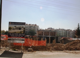 Özalkent'te külliye yükseliyor
