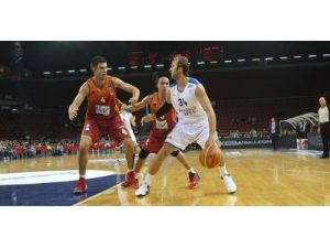 Anadolu Efes: 67 - Galatasaray Liv Hospital: 85