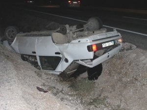 Otomobil Devrildi 4 Kişi Yaralandı