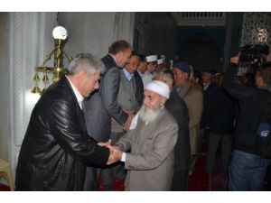 Iğdır'da Bayram Namazına Gelenler, Mısır Ve Suriye İçin Dua Etti