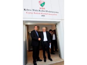 Kıbrıs Türk Ve Rum Futbol Federasyonları Zurih'te Birleşmeye Çalışacak