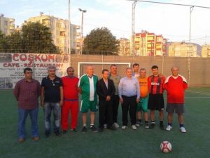 Başkan, Çocukluk Arkadaşları İle Maç Yaptı