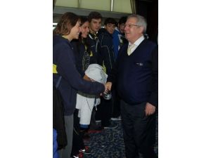 Fenerbahçe'nin Geleneksel Bayramlaşma Töreni Gerçekleştirildi