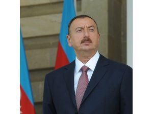 İlham Aliyev Yemin Ederek Görevine Başladı