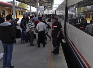 Dönüş yolu hareketlilik sağladı