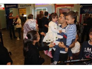 İlk Hacı Kafilesi Yurda Döndü