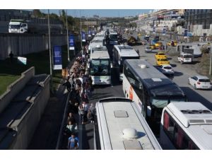 Otobüsler Otogara Giremedi, Yolcular Yürümek Zorunda Kaldı