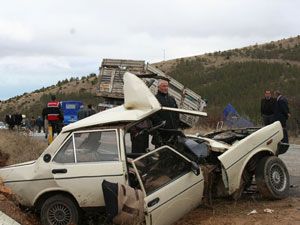 Hüyük'te trafik kazası: 1 ölü, 3 yaralı