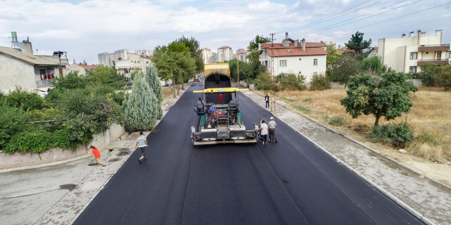 Özbayram sokak trafiğe açıldı