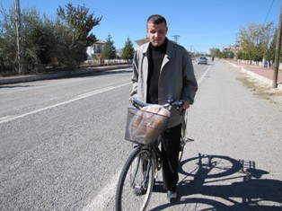 Görme engelli Süleyman engel tanımıyor