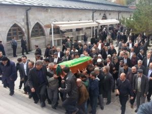 Başkan Özgan'ın Kayınvalidesi Toprağa Verildi