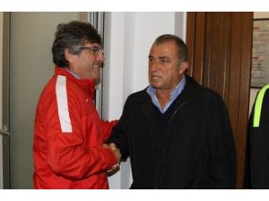 Terim, Soyunma Odasına Giderek Akçay'a Başarılar Diledi