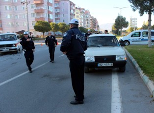 Beyşehir'de otomobil yayaya çarptı