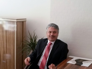 Mehmet Akay Meram’a adaylığını açıkladı