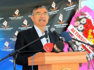 Bakan İsmet Yılmaz, Sivas Buruciye Lisesi'ni Eğitime Açtı