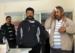 Kaldırımdaki levhaya çarptı