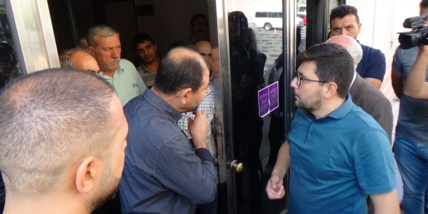 HDP önündeki aileler ile partililer arasında gerginlik