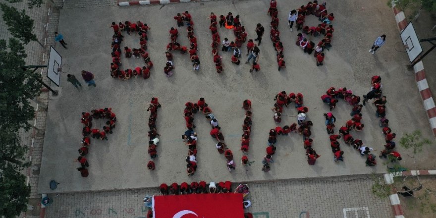 Öğrencilerden Mehmetçiklere asker selamı