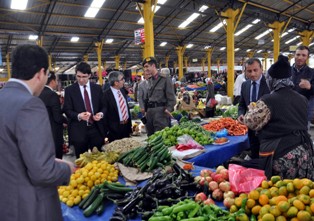 Sonel'in pazar buluşmaları sürüyor