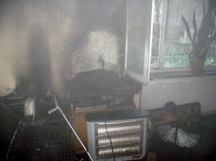 Alev alan televizyon yangın çıkardı