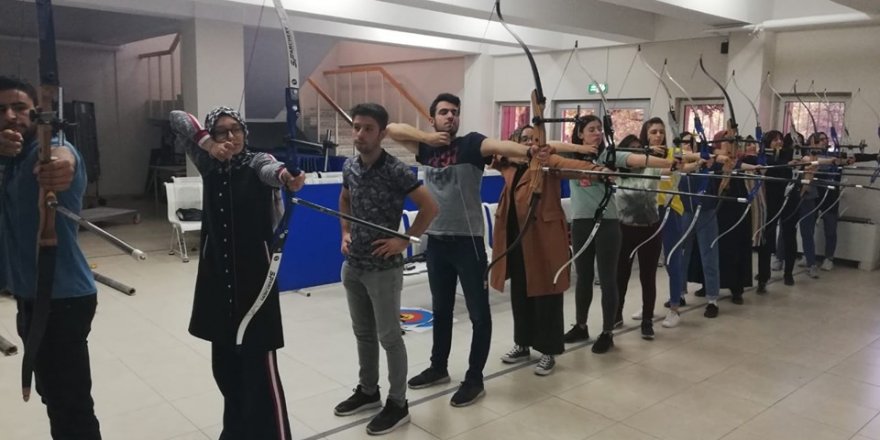 Erciyes Üniversitesi’nde Okçuluk Kursu başladı