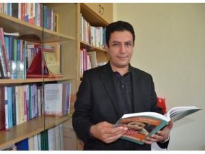 'Kılavuz Kitapları Öğretmenleri Kısıtlıyor'