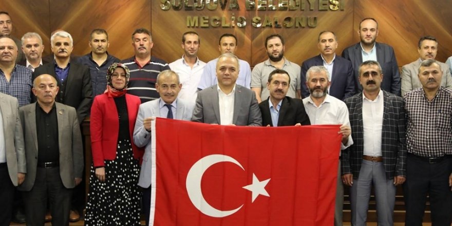 Suluova Meclisinden Mehmetçiğe asker selamlı destek