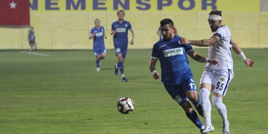 TFF 1. Lig: Ekol Göz Menemenspor: 0 - Büyükşehir Belediye Erzurumspor: 0