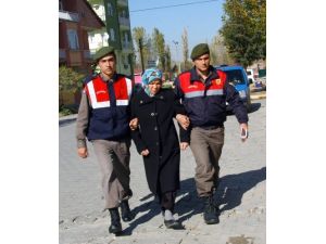 Bebeğini Diri Diri Gömen Kadın Tutuklandı