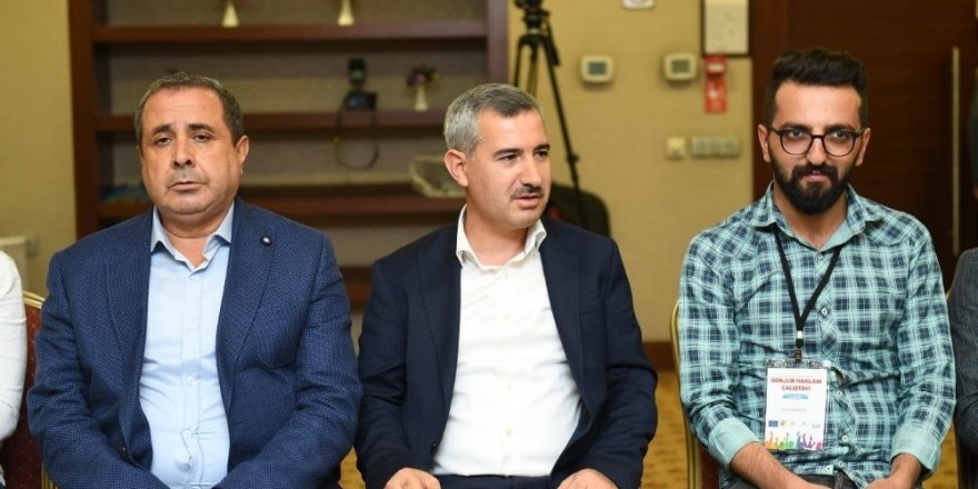 Yeşilyurt Belediye Başkanı Mehmet Çınar, gençlere hitap etti