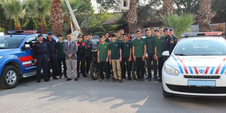 Adnan Menderes Proje İHL öğrencilerinden Mehmetçik ziyareti