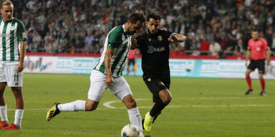 Süper Lig: Konyaspor: 0 - Yeni Malatyaspor: 1 (İlk Yarı)