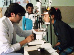 Karapınar'da ilkokul öğrencilerine göz taraması