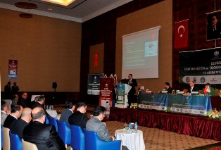 Selçuk'ta uzaktan eğitim sempozyumu