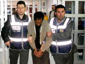 Kömürlüğe saklanmış 1 kilo esrar yakalandı