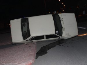 Önce polise kaza yaptırdı, sonra kendisi yaptı
