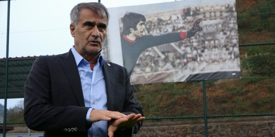 Şenol Güneş: "Türk futbolunun gelişimi için yeniden yapılanma gerekiyor"