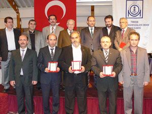Makina Mühendisleri’nden duayenlere plaket