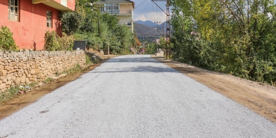 Bitlis Belediyesinden yol çalışmaları